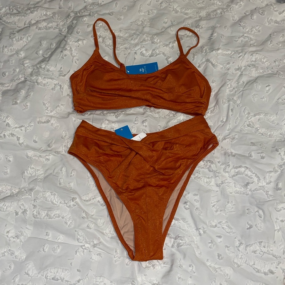 Cupshe bikini in orange shimmer-size M